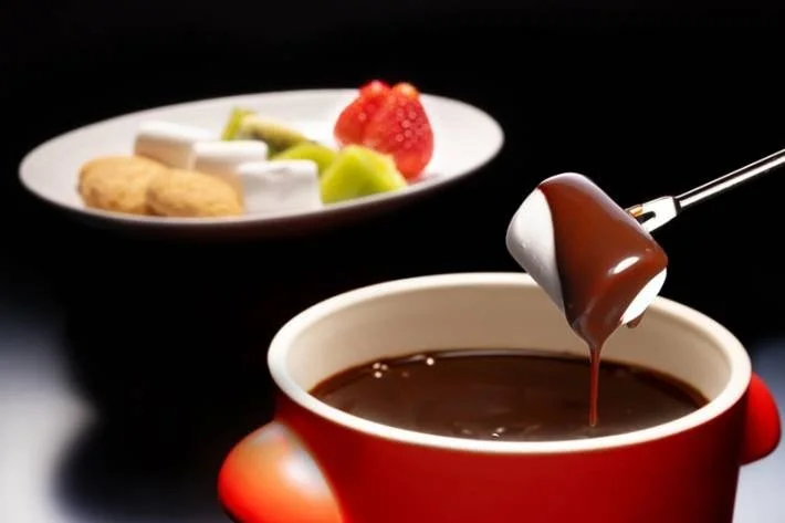 チョコレートフォンデュとフルーツ